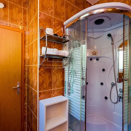 Apartment Aura - Comfort 1 With Shared Swimming Pool