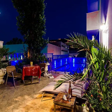 아파트 Aura - Comfort 1 With Shared Swimming Pool *