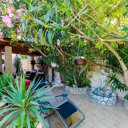 Aura - Comfort 1 With Shared Swimming Pool Апартаменты