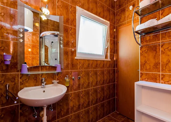 Aura - Comfort 1 With Shared Swimming Pool *