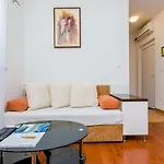 Aura - Comfort 1 With Shared Swimming Pool *